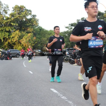 Runner Photo 3787901