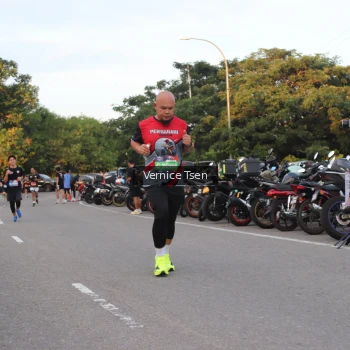 Runner Photo 3787978