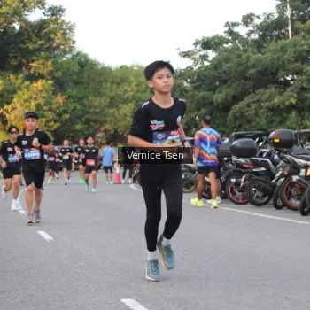 Runner Photo 3788453
