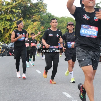 Runner Photo 3788545