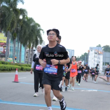 Runner Photo 3788643