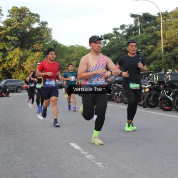 Runner Photo 3788677