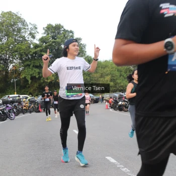 Runner Photo 3788712