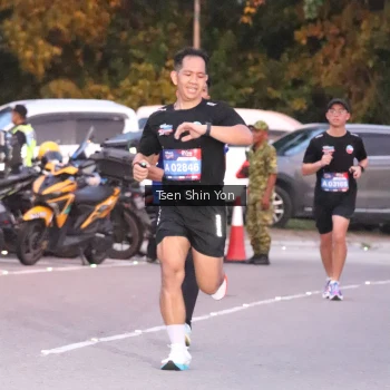 Runner Photo 3788735