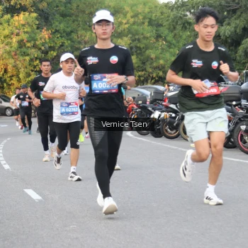 Runner Photo 3789005
