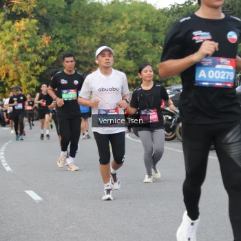Runner Photo 3789010
