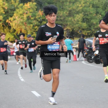 Runner Photo 3789136