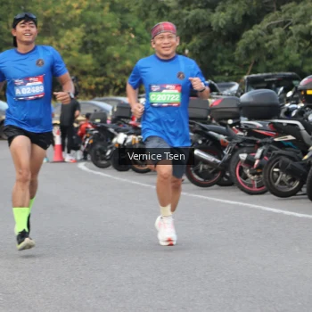 Runner Photo 3789311