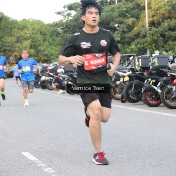 Runner Photo 3789344