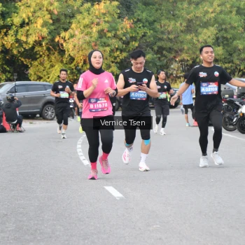Runner Photo 3789577