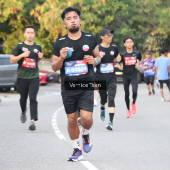 Runner Photo 3789743