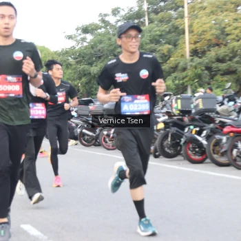 Runner Photo 3789799
