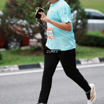 Runner Photo 3789879