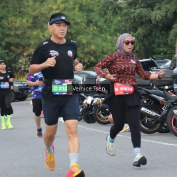 Runner Photo 3789885
