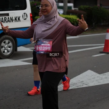 Runner Photo 3790003