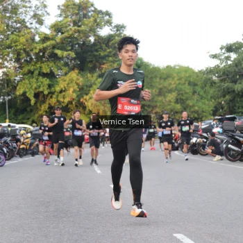 Runner Photo 3790082