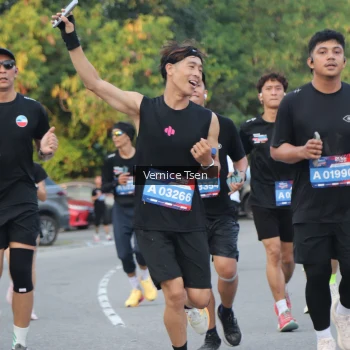 Runner Photo 3790134