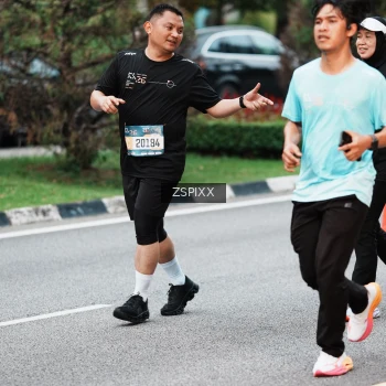 Runner Photo 3790136