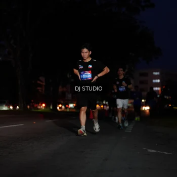 Runner Photo 3790155