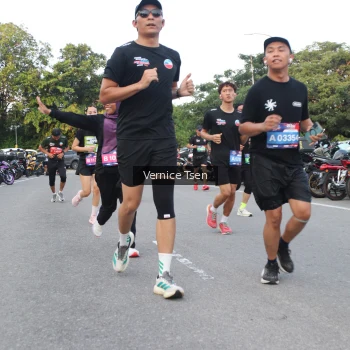 Runner Photo 3790189