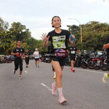 Runner Photo 3790225