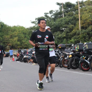 Runner Photo 3790285