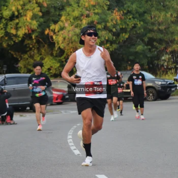 Runner Photo 3790304