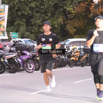 Runner Photo 3790465