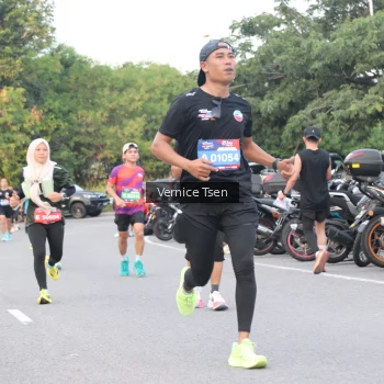 Runner Photo 3790516