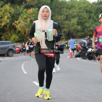 Runner Photo 3790530