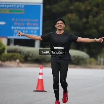 Runner Photo 3790653