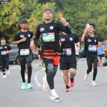 Runner Photo 3790735