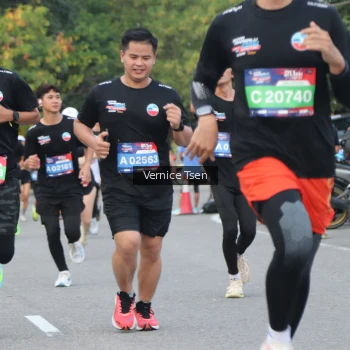 Runner Photo 3790773