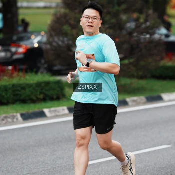 Runner Photo 3790799