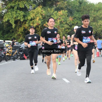 Runner Photo 3790900