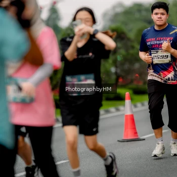 Runner Photo 3790965
