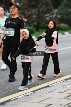 Runner Photo 3791012
