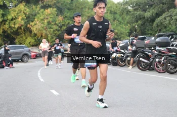 Runner Photo 3791154