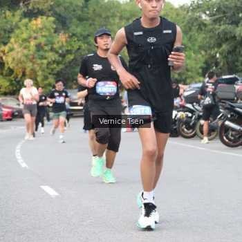 Runner Photo 3791179
