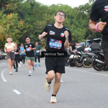 Runner Photo 3791233