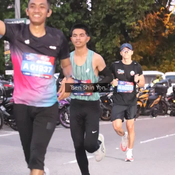 Runner Photo 3791270