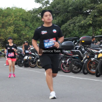 Runner Photo 3791291