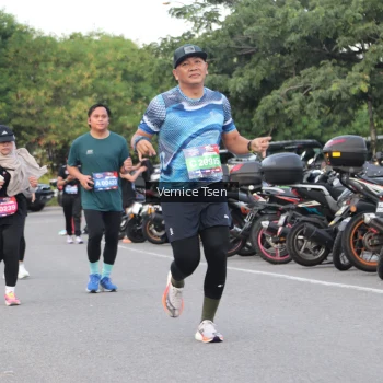 Runner Photo 3791472