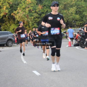 Runner Photo 3791533