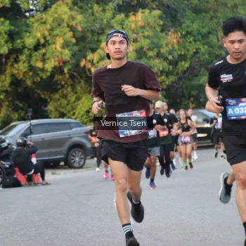 Runner Photo 3791647