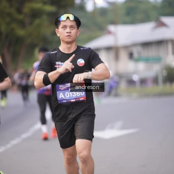 Runner Photo 3791701