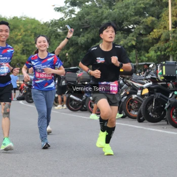 Runner Photo 3792455