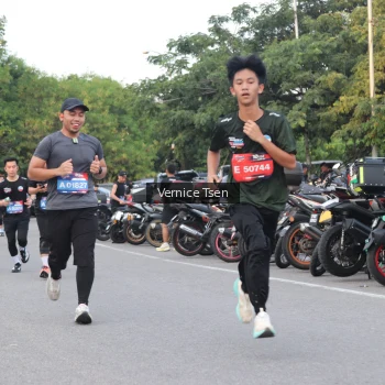 Runner Photo 3792488
