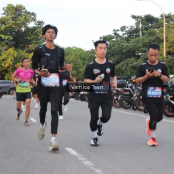 Runner Photo 3792617