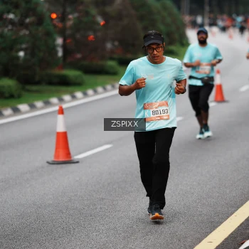 Runner Photo 3792671